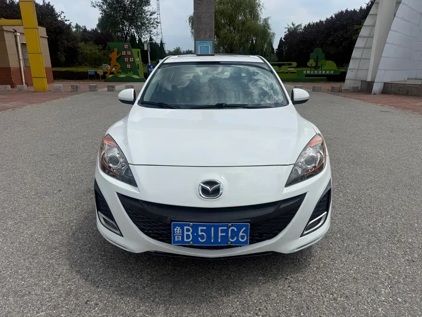 Mazda Mazda3 Axela 2012 2011 Sedan 1.6L Automatic Elite