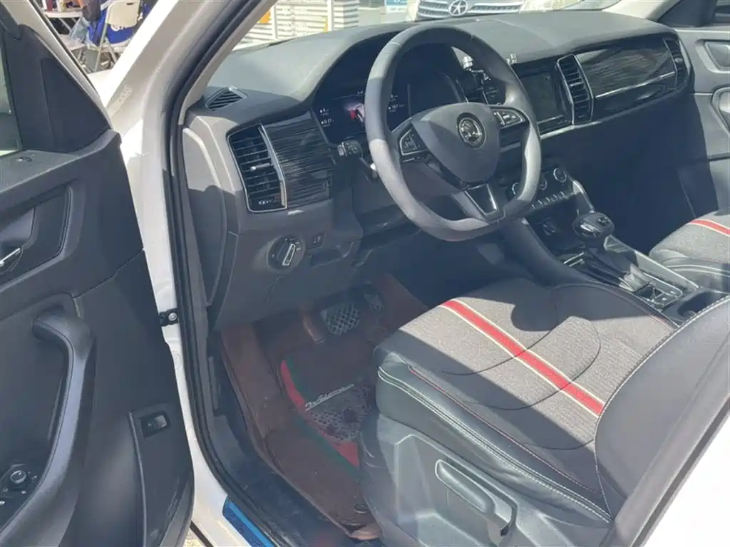 Škoda Kodiaq GT 2019 TSI330 2WD Comfort Edition China VI фото 13