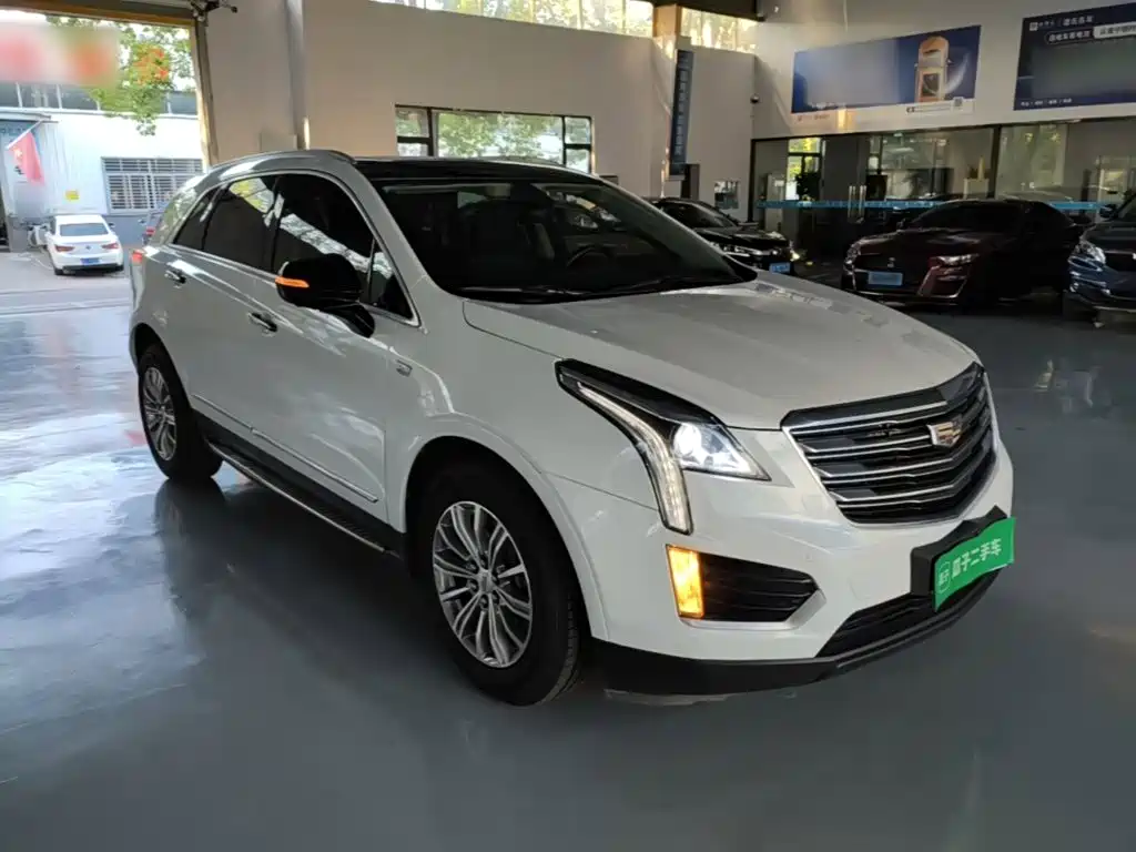 Cadillac XT5 2017 2016 25T Luxury Model