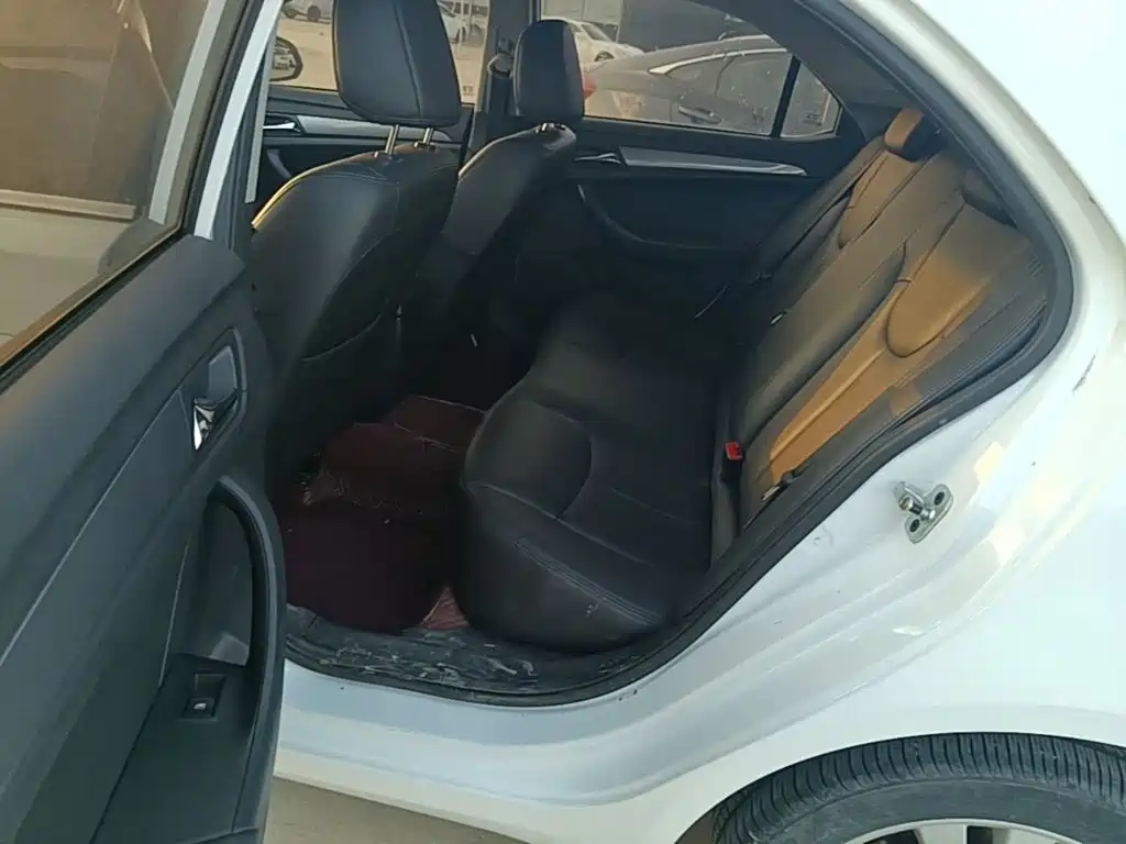 Roewe 360 2018 2018 PLUS 1.5L Automatic Exclusive Edition
