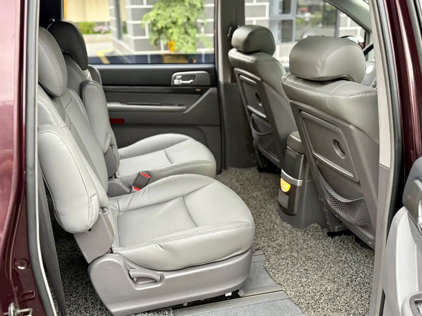 SsangYong Rodius 2014 2014 2.0T Diesel 2WD Luxury Navigation Edition