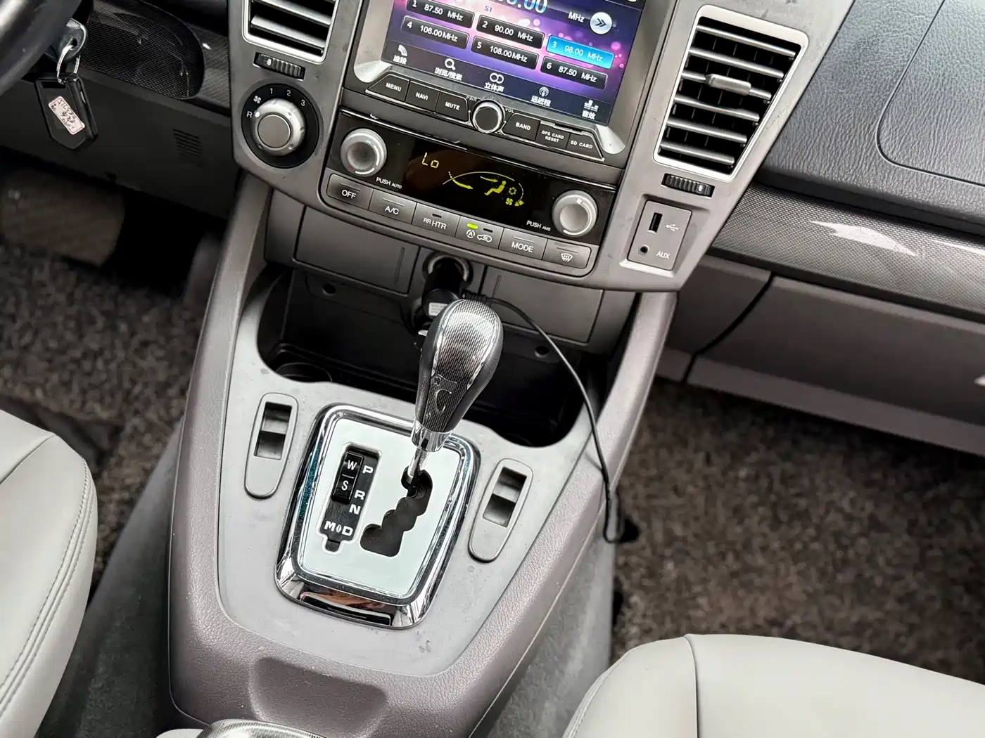 SsangYong Rodius 2014 2014 2.0T Diesel 2WD Luxury Navigation Edition