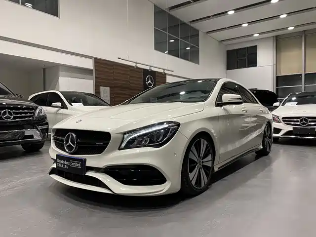 MERCEDES-BENZ CLA
