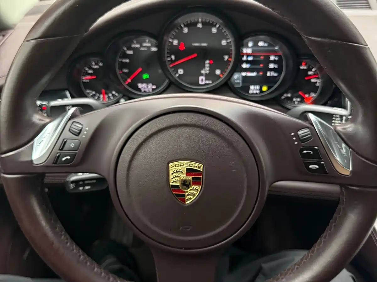 Porsche Panamera 2010 Panamera 4 3.6L фото 13