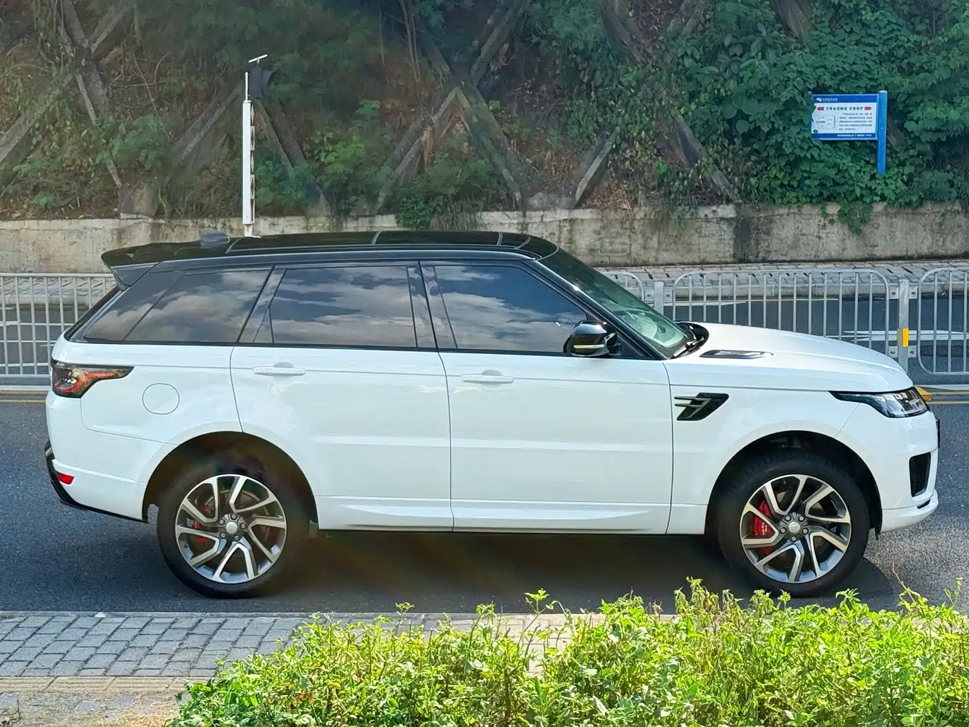 Фото 5 - Land Rover Range Rover Sport