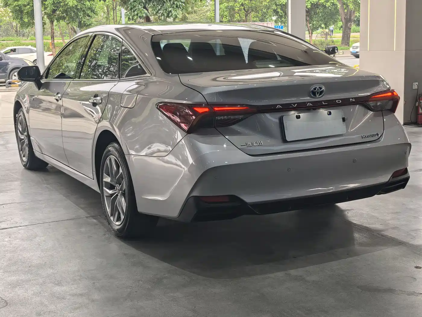 Toyota Avalon 2019 Hybrid 2.5L Luxury Edition China VI фото 9
