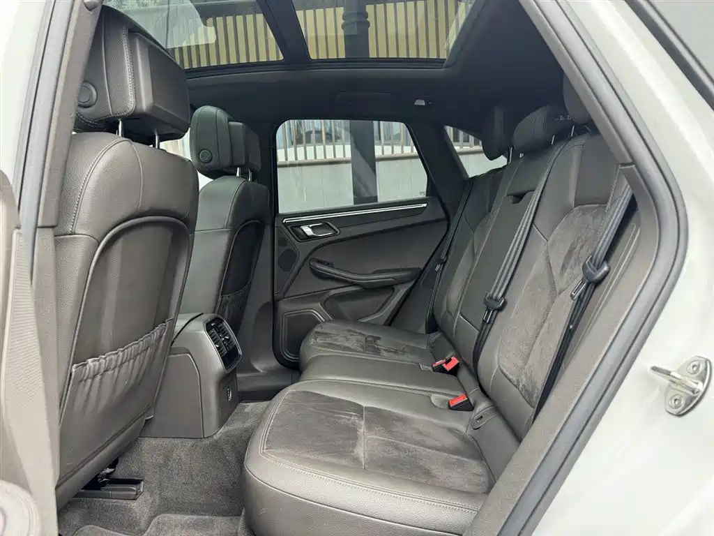 Porsche Macan 2017 Macan 2.0T фото 13