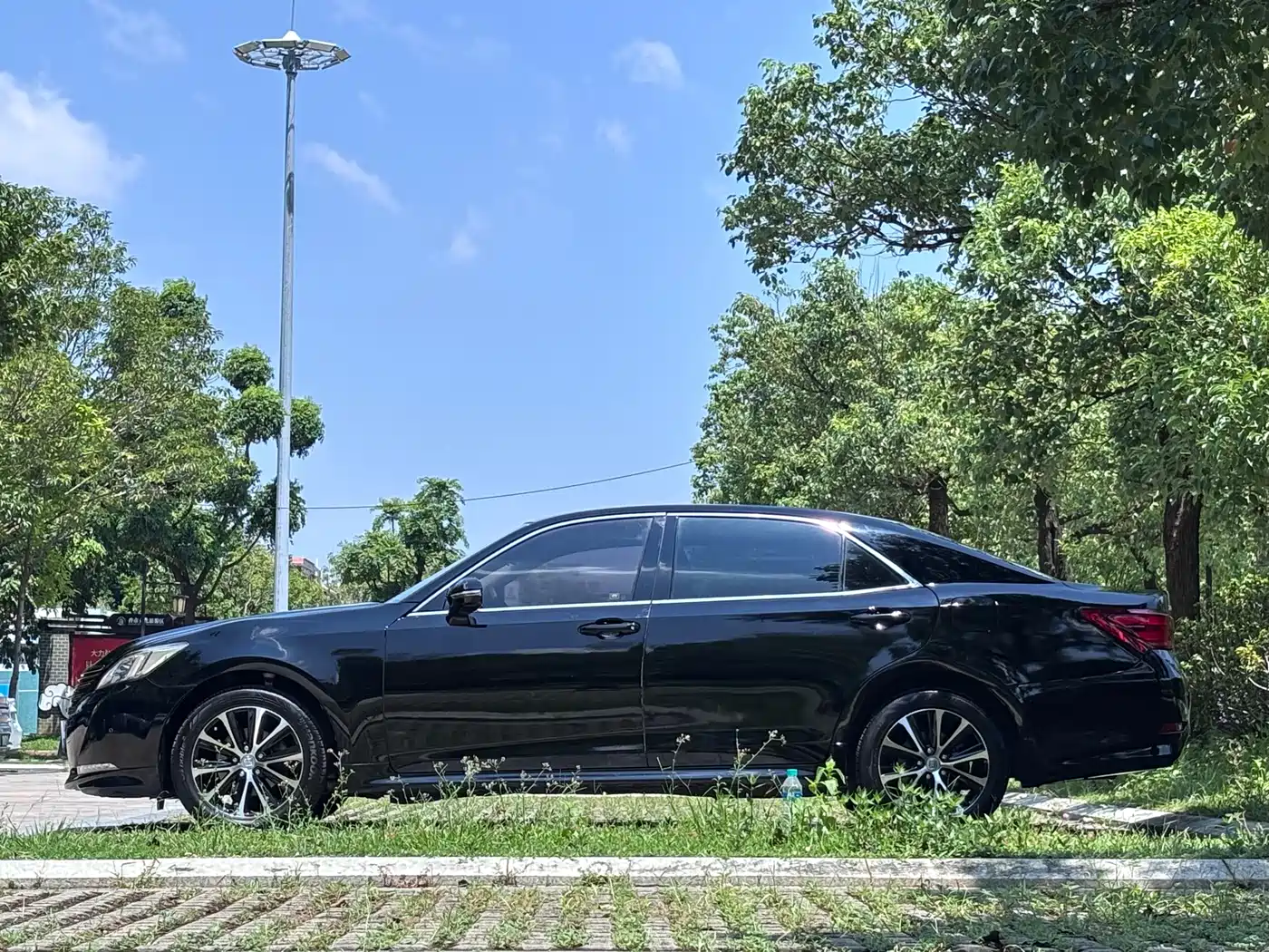 Toyota Crown 2019 2018 2.0T Fashion Edition
