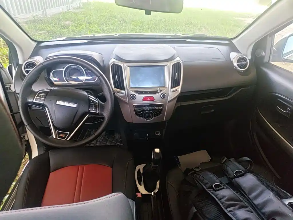 Фото 10 - Haval H1