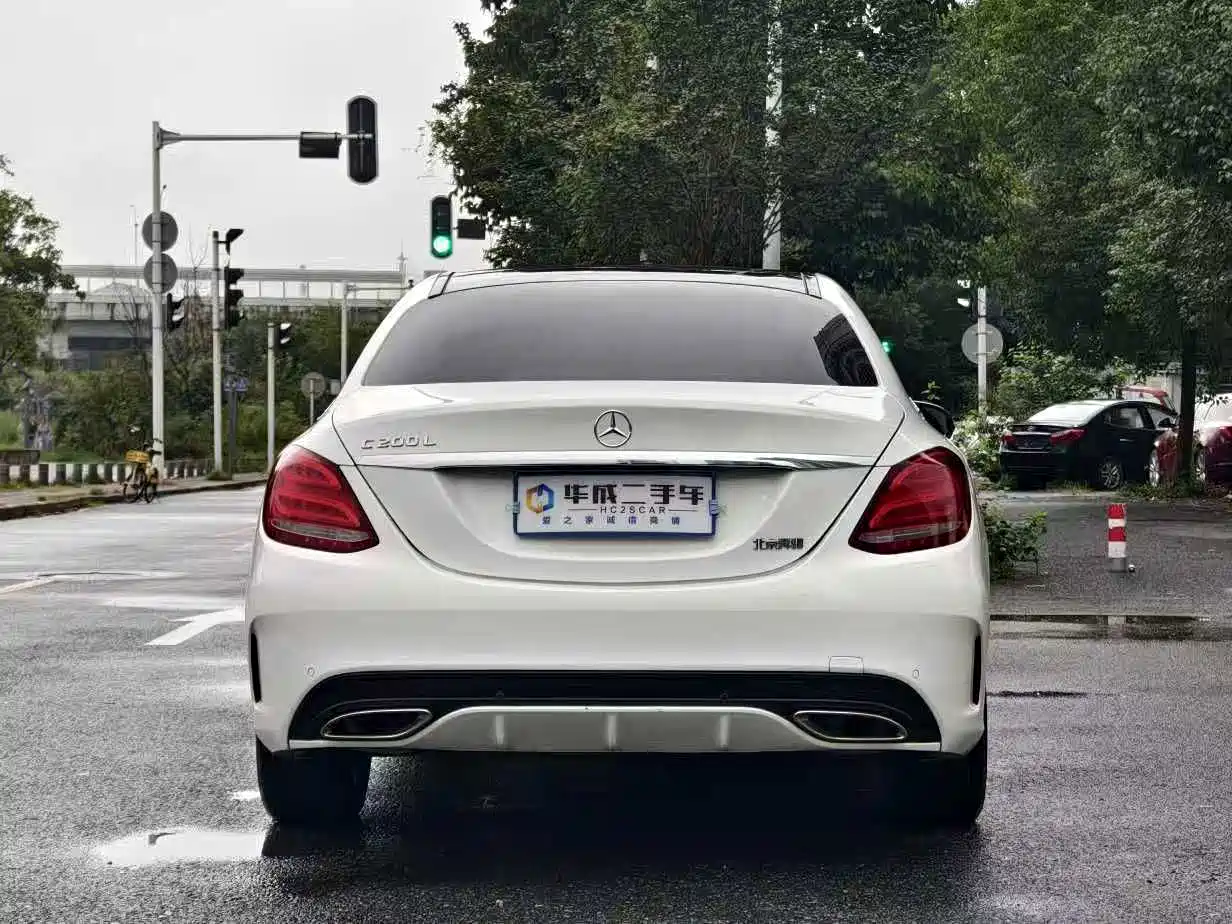 Фото 4 - Mercedes-Benz C-Class