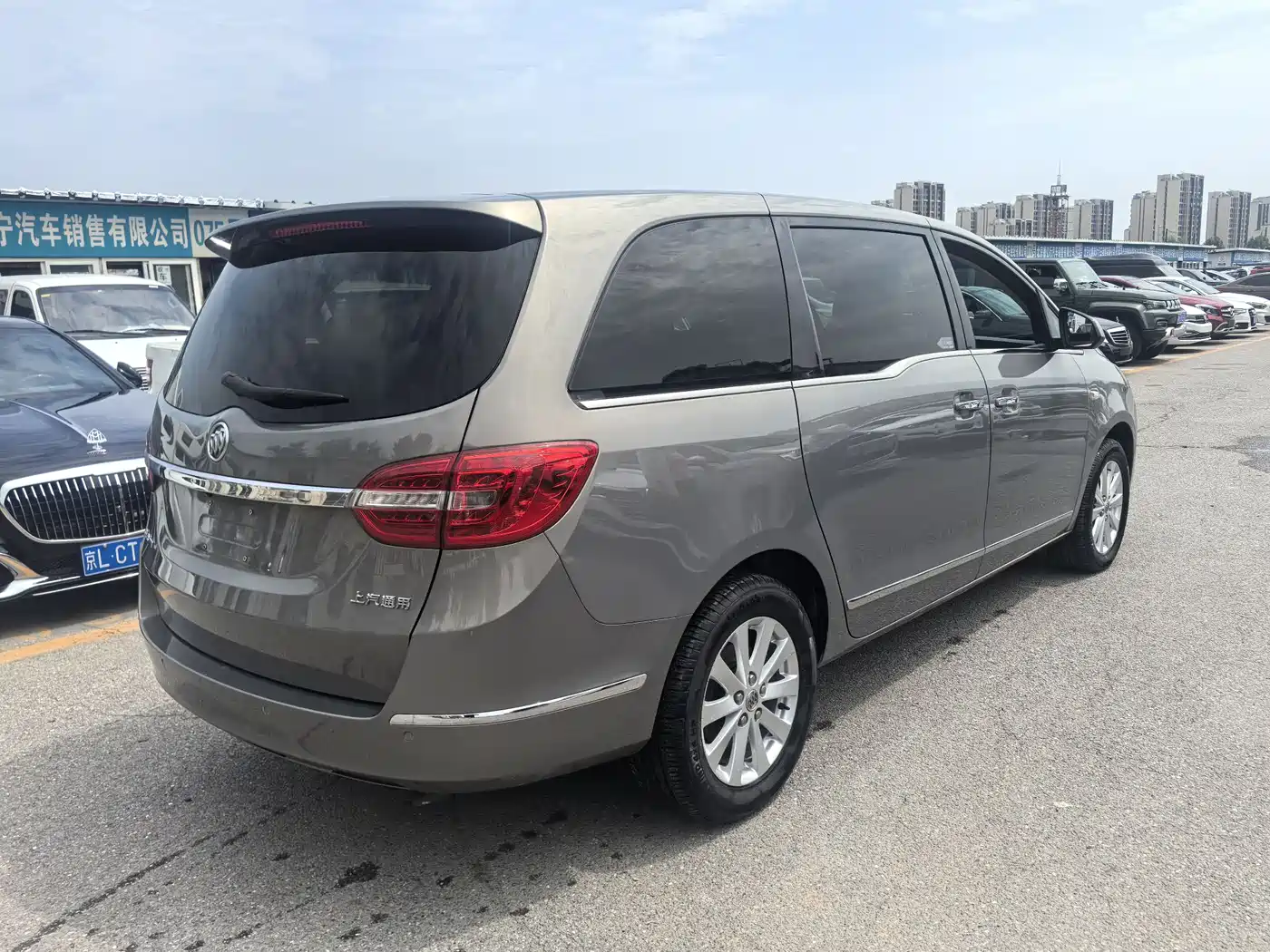Buick GL8 2020 Land Business Class 652T Premium фото 3