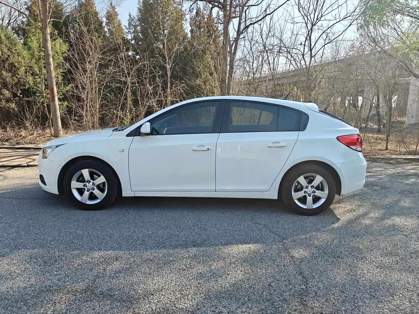 Chevrolet Cruze 2013 Hatchback 1.6L Manual Luxury фото 4