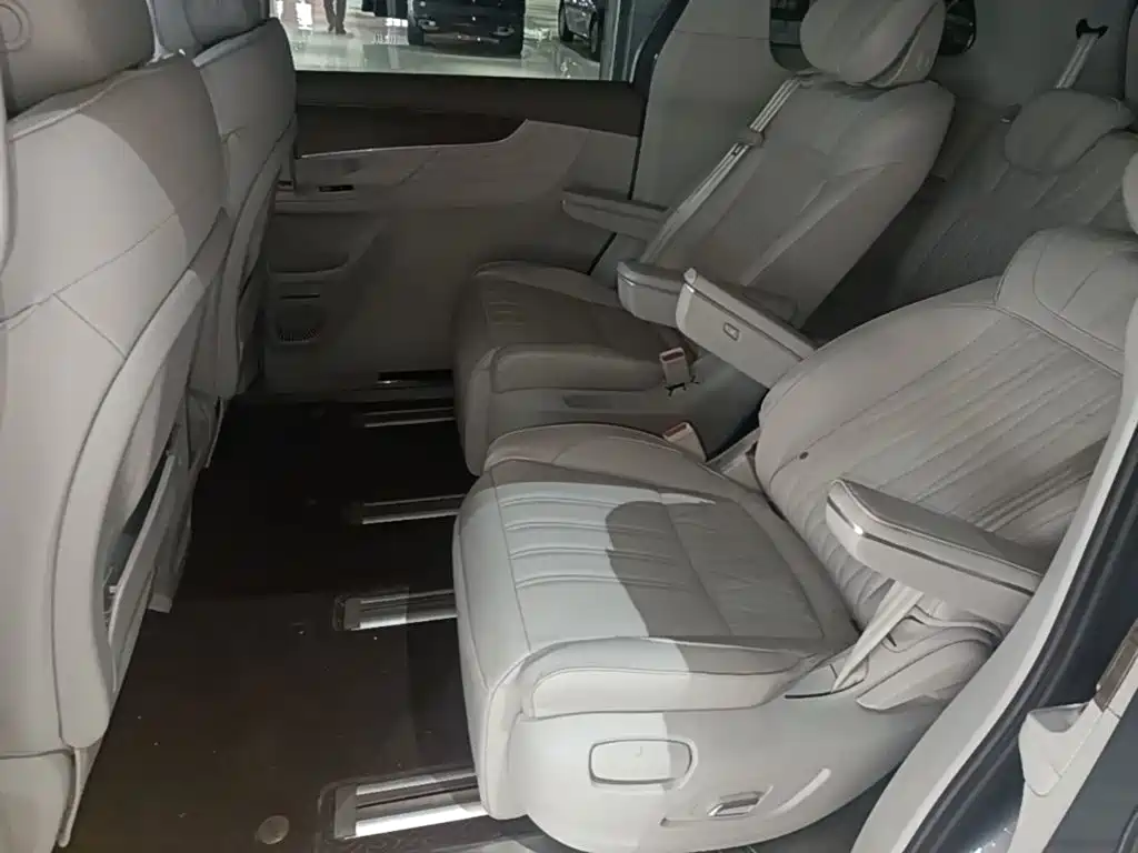 Roewe iMAX8 2023 2023 400TGI Premium Edition