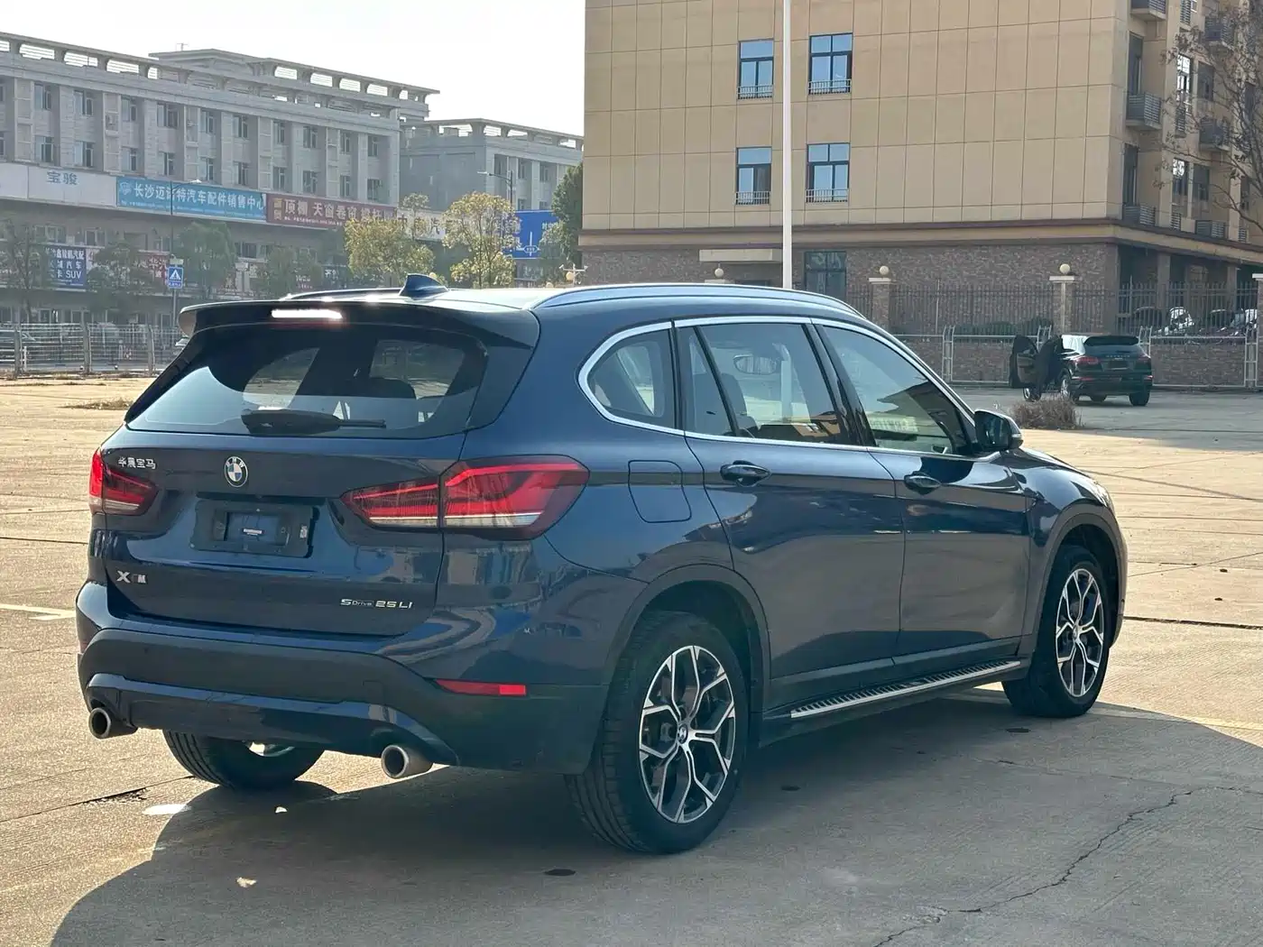 BMW X1 2021 sDrive25Li Leading фото 9