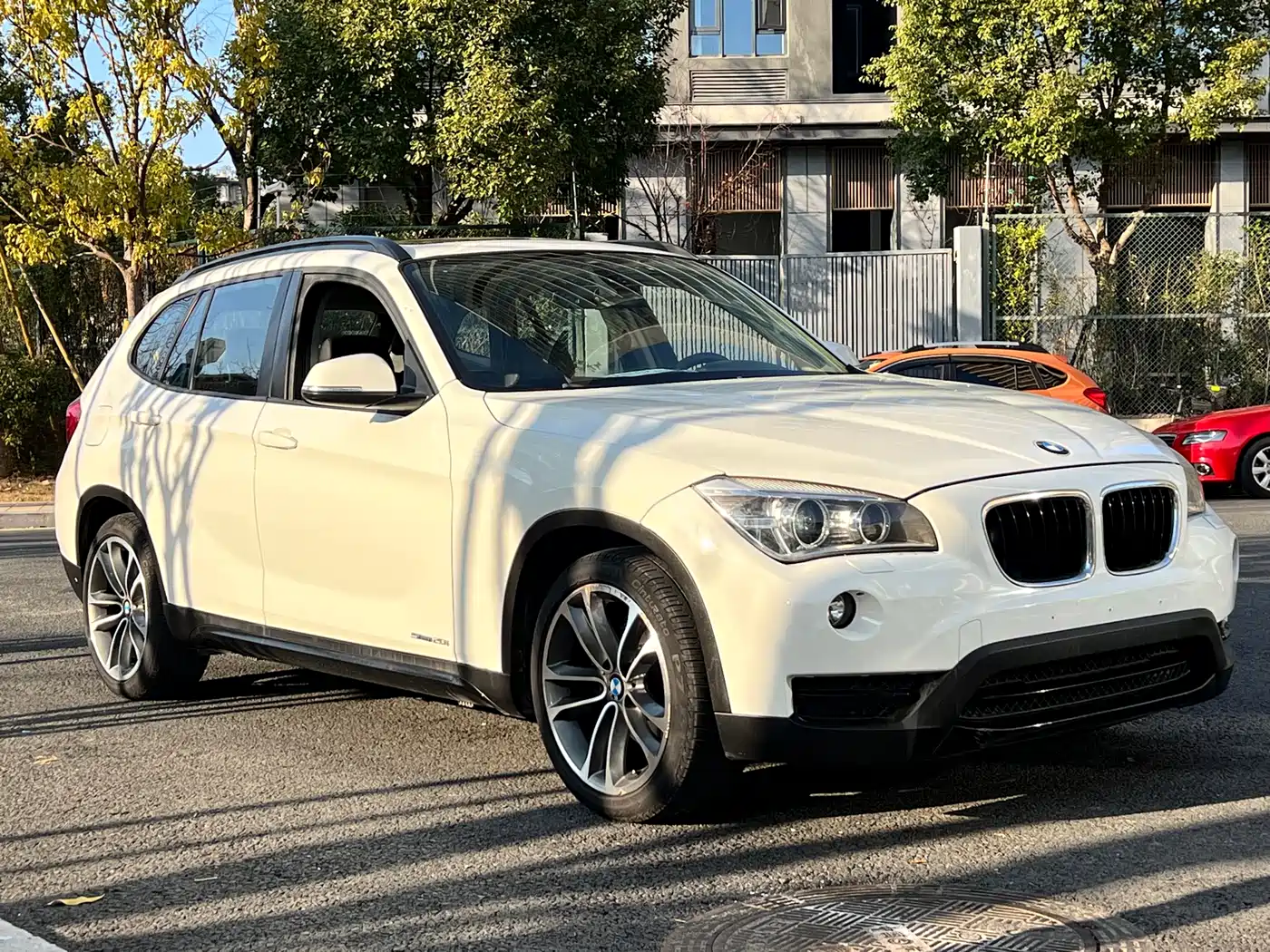 BMW X1 2013 sDrive20i Sport Design Package фото 3