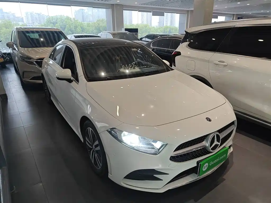 Mercedes-Benz A-Class 2020 A 180 L Sport Sedan фото 22