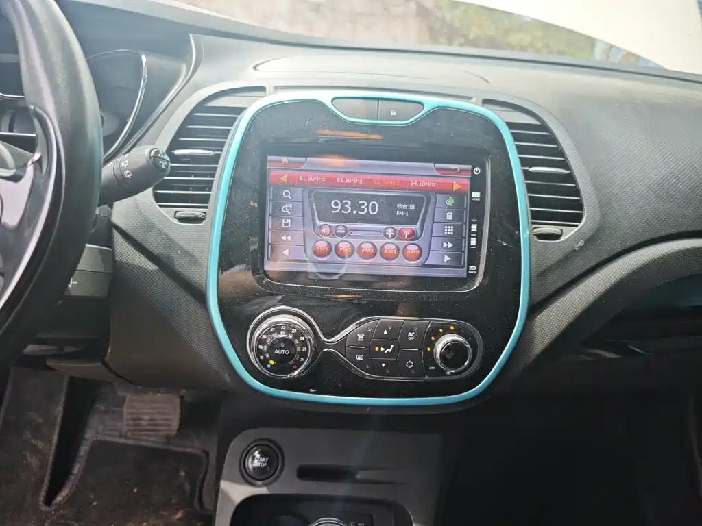 Renault Captur 2016 2015 1.2T Automatic Comfort Limited Edition