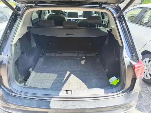 Volkswagen Tiguan L 2024 330TSI Automatic 2WD R-Line Premium Enjoyment Edition — фото 5