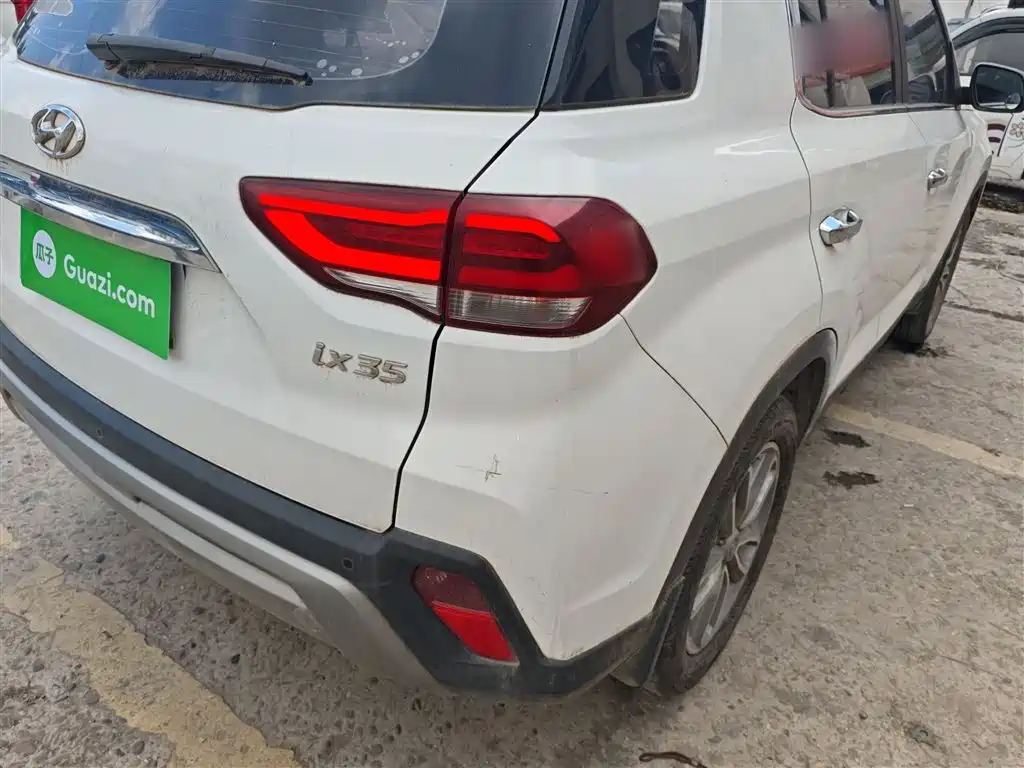 Hyundai Beijing Hyundai ix35 2018 2.0L Automatic 2WD Zhiyong·Enjoyment Edition фото 8
