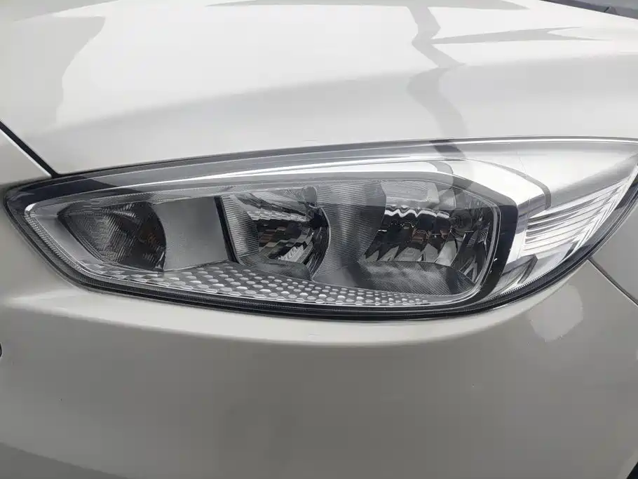 Фото 5 - Ford Focus