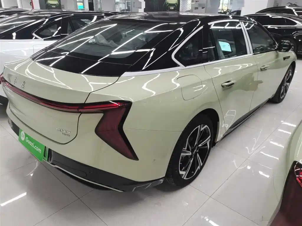 Hongqi EH7 2024 640 Pro+ AWD Edition фото 7
