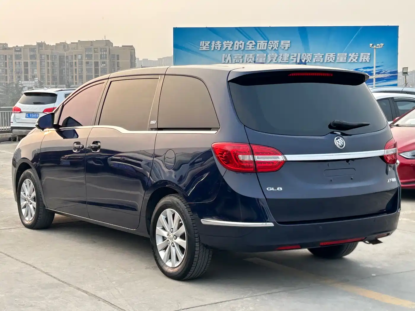 Buick GL8 2015 2.4L Luxury Business Exclusive Edition фото 6