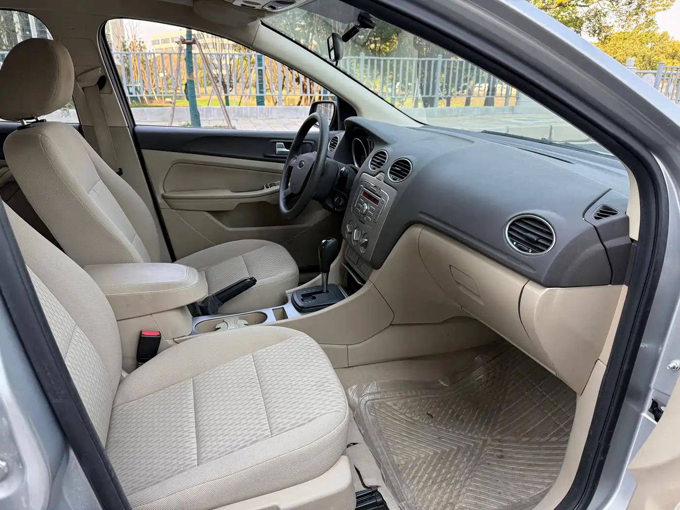 Ford Focus 2010 2009 Model Hatchback 1.8L Automatic Fashion