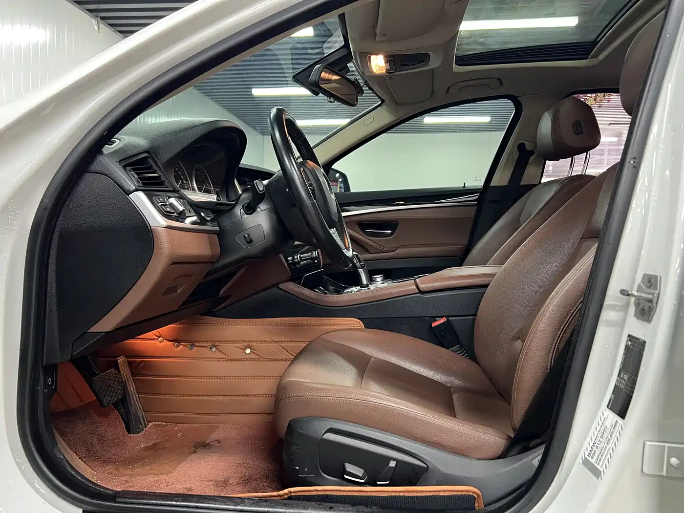 BMW 5 Series 2017 520Li Classic Edition фото 7