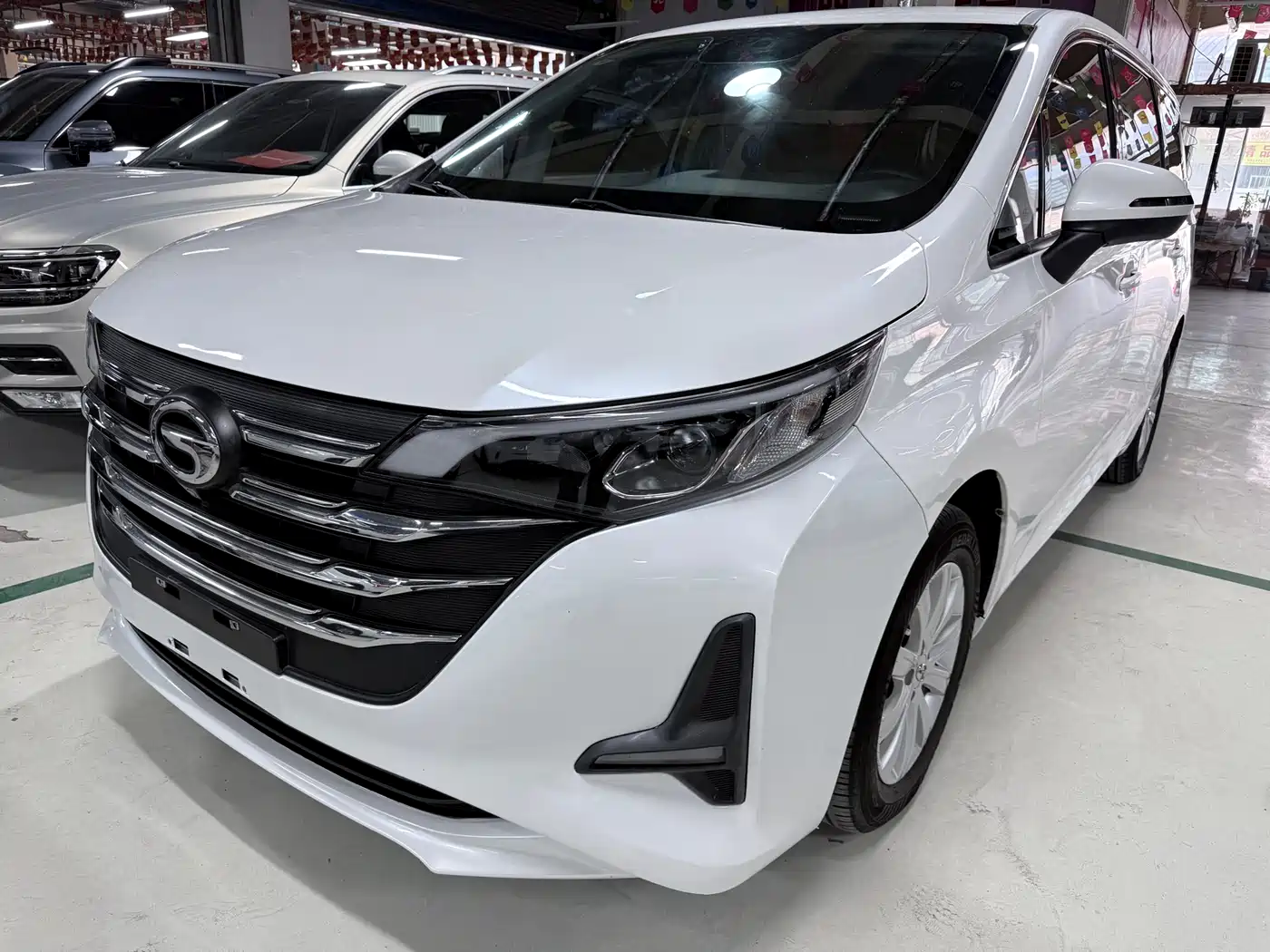 GAC Trumpchi Trumpchi M6 2019 270T Automatic Luxury (7-seater) China V