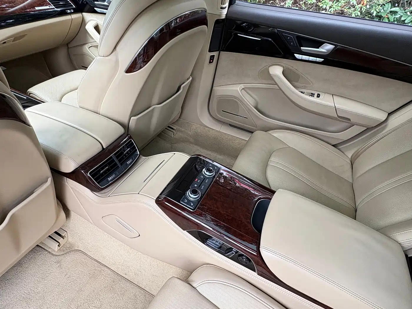 Audi A8 2012 A8L 50 TFSI quattro Luxury фото 10