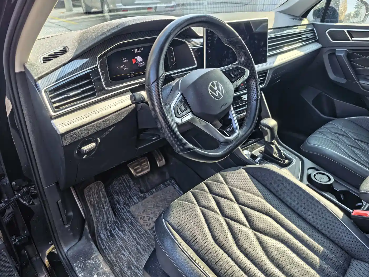 Volkswagen Tiguan L 2024 Outstanding 330TSI Auto 2WD Dragon Soaring Edition фото 4