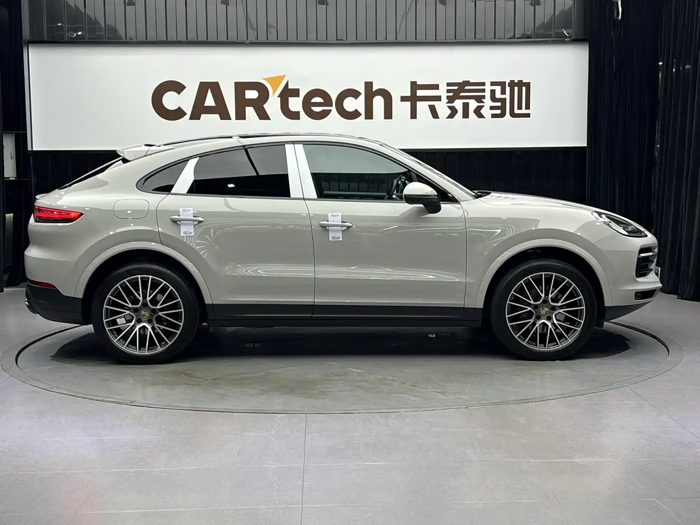Porsche Cayenne 2019 Cayenne Coupé 3.0T фото 4