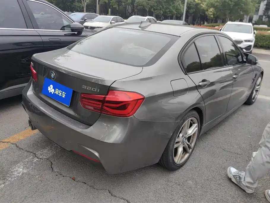 BMW 3 Series 2019 320i M Sport Package фото 3
