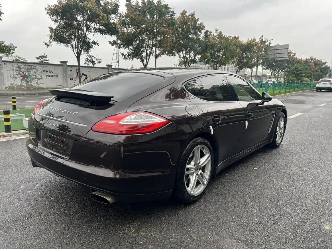 Porsche Panamera 2013 Panamera Platinum Edition 3.6L фото 17