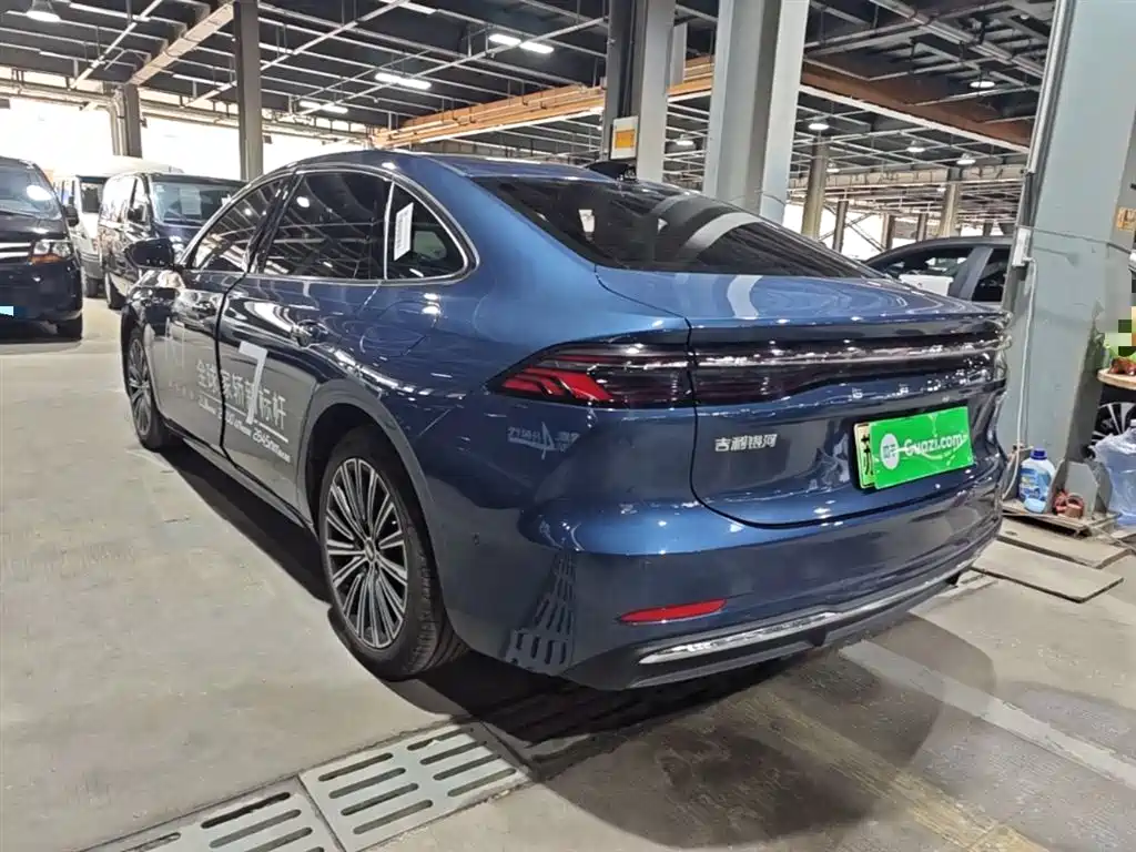 Geely Galaxy Galaxy A7 2025 EM-i фото 5