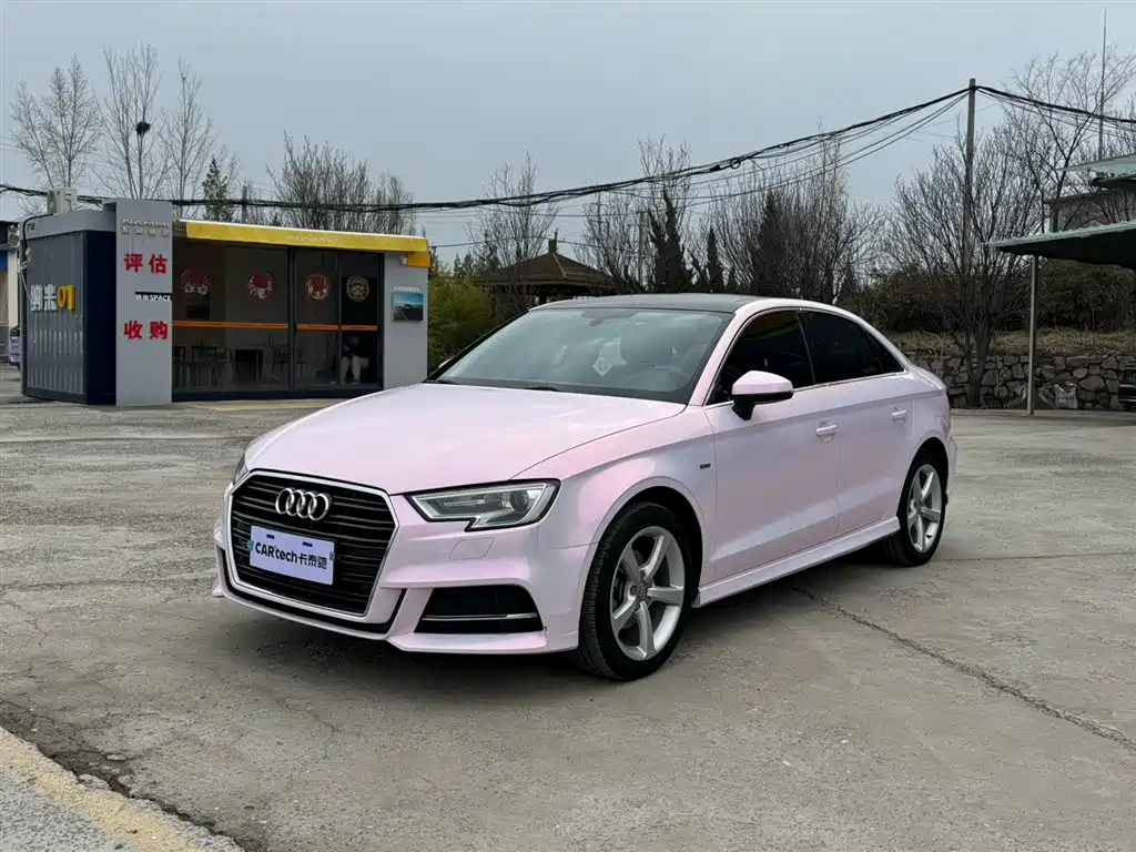 Audi A3 2018 30th Anniversary Limousine 35 TFSI Fashion