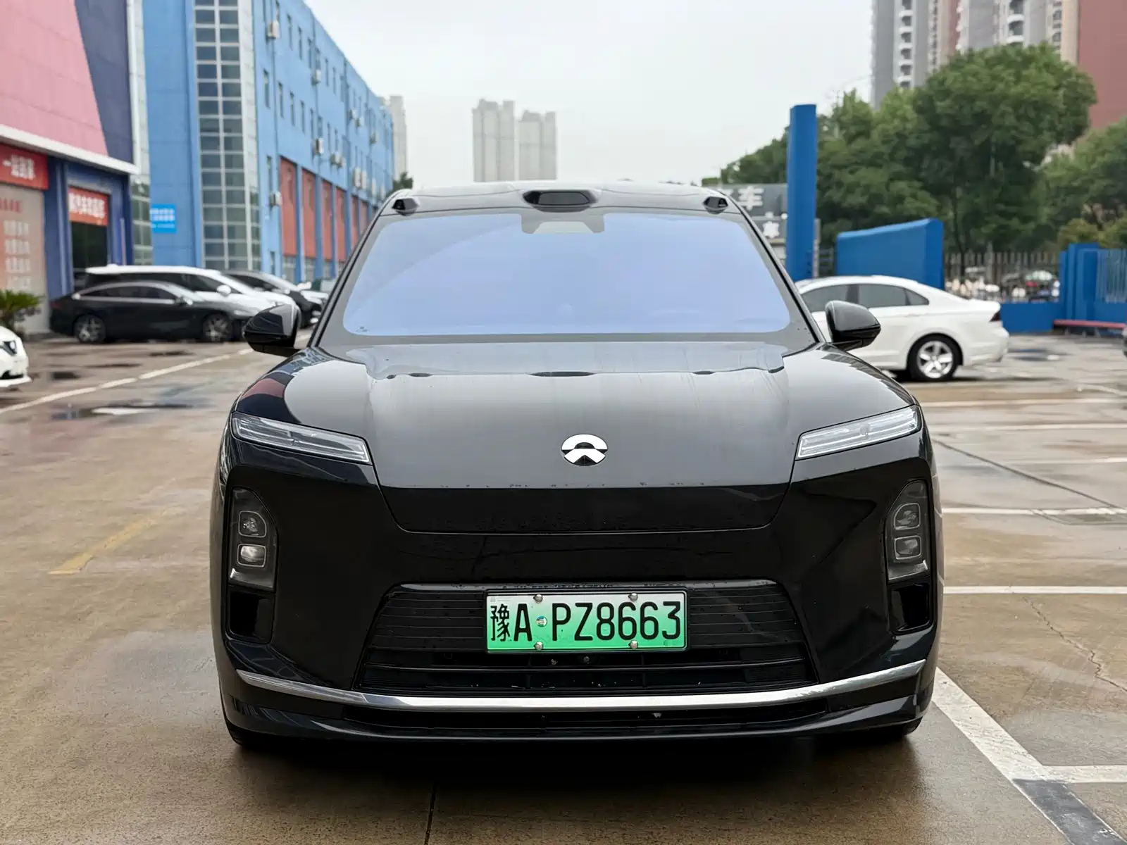Фото 2 - NIO ES8