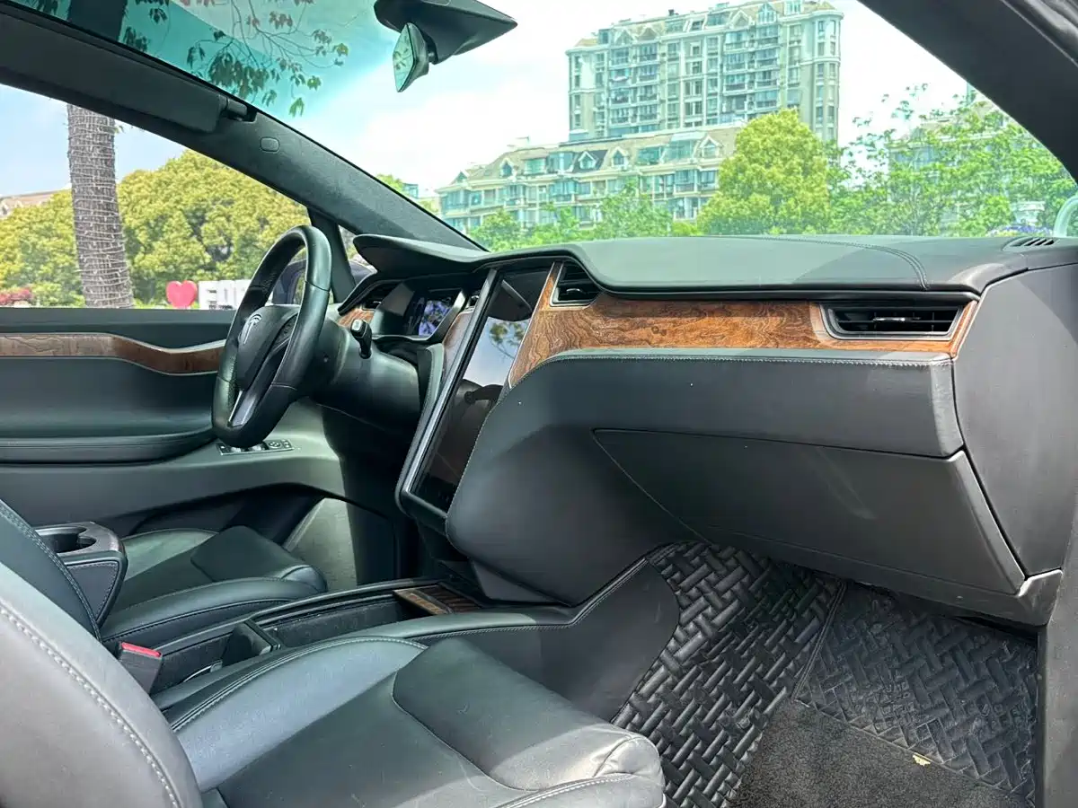 Tesla Model X 2020 Long Range Upgrade фото 8