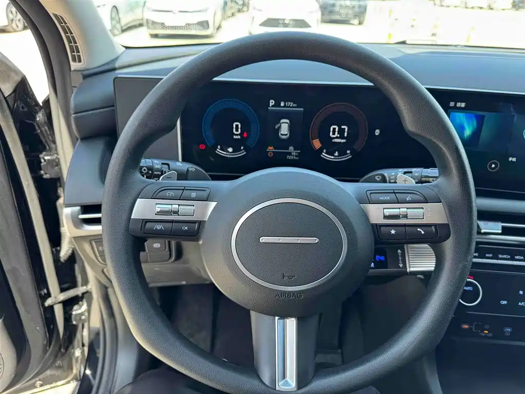 Hyundai Tucson 2025 Tucson L 1.5T Elite фото 24
