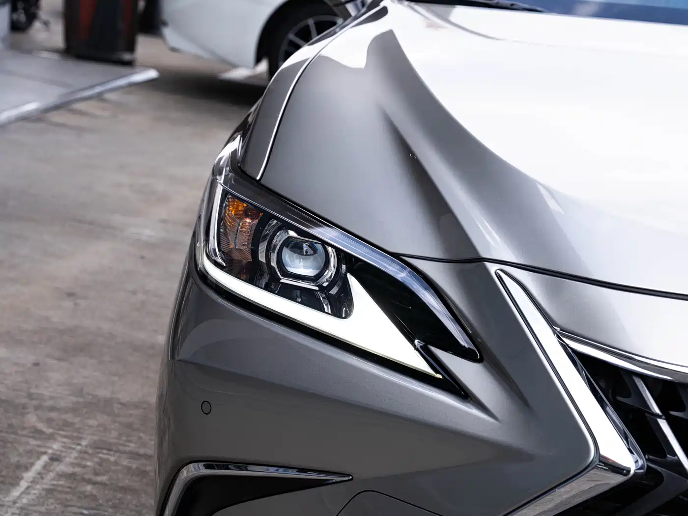 LEXUS ES