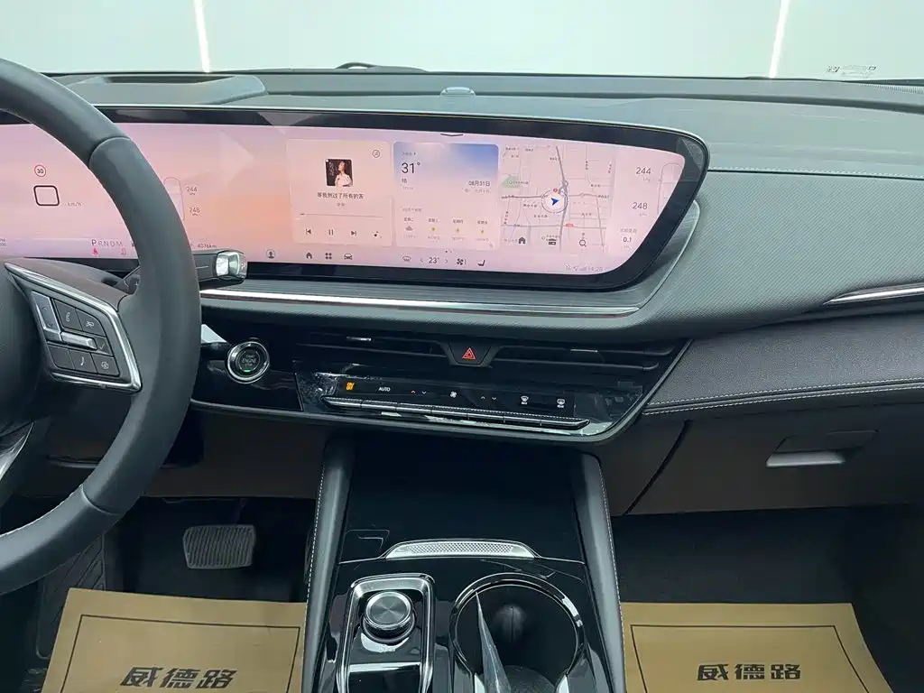 Photo 22 - Buick Envision S