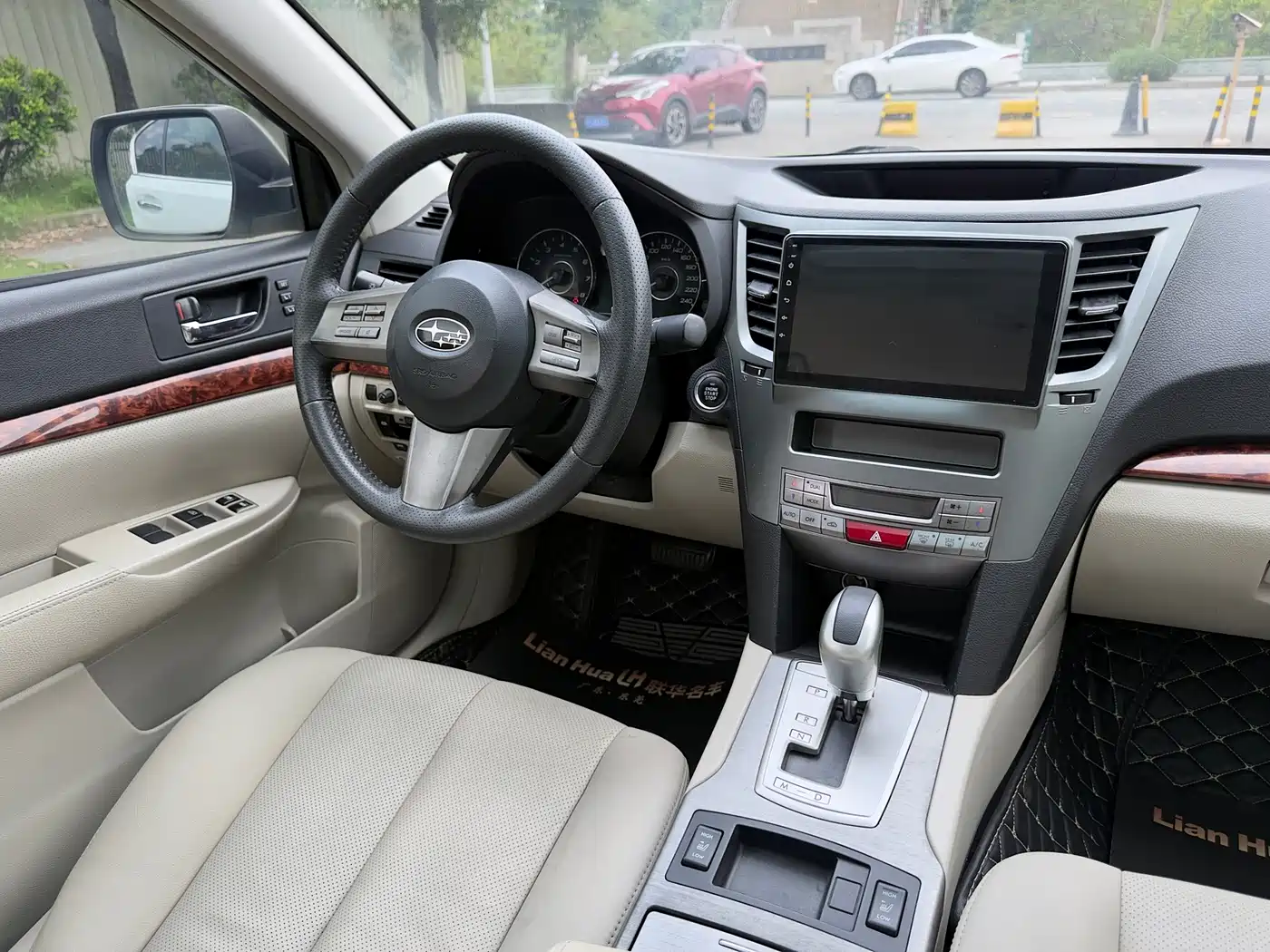Subaru Legacy 2010 Model 2.5i Luxury Edition фото 16