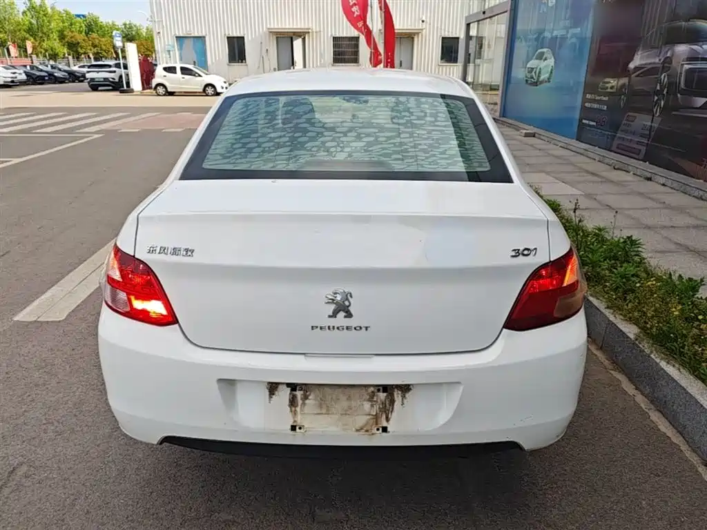 Peugeot 301 2014 1.6L Manual Comfort Edition фото 6