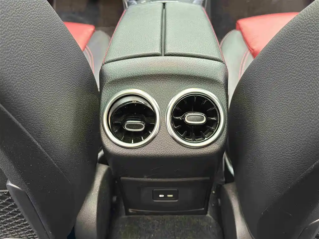 Mercedes-Benz A-Class AMG 2020 AMG A 35 L 4MATIC фото 11