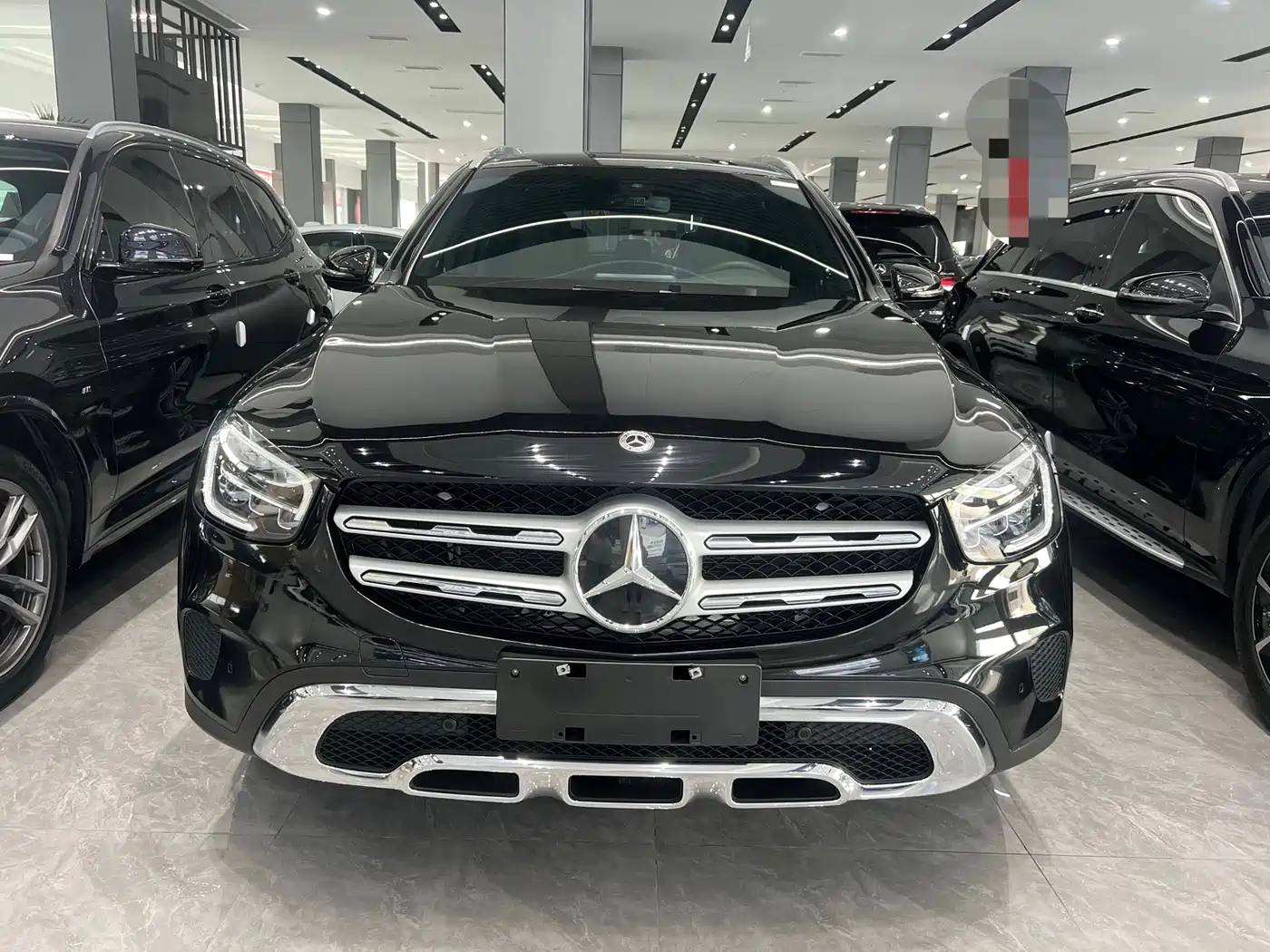 MERCEDES-BENZ GLC