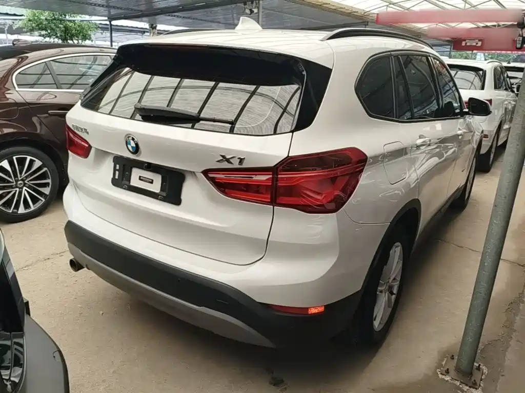BMW X1 2016 sDrive18Li Fashion Model фото 7