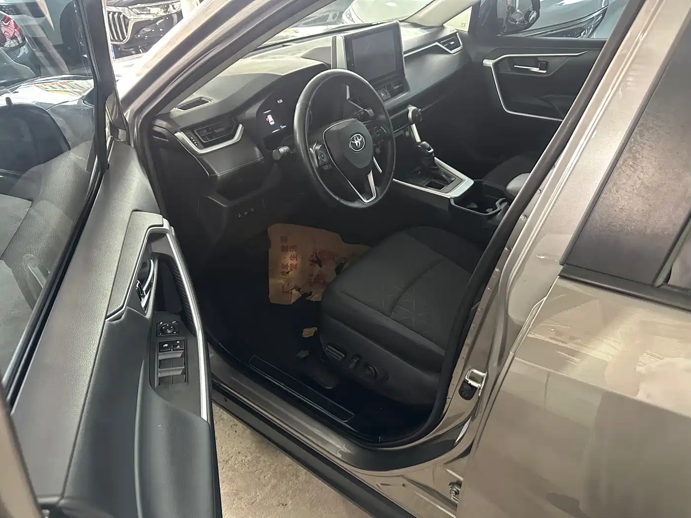 Toyota RAV4 Rongfang 2020 2.0L CVT AWD Trend Edition фото 6