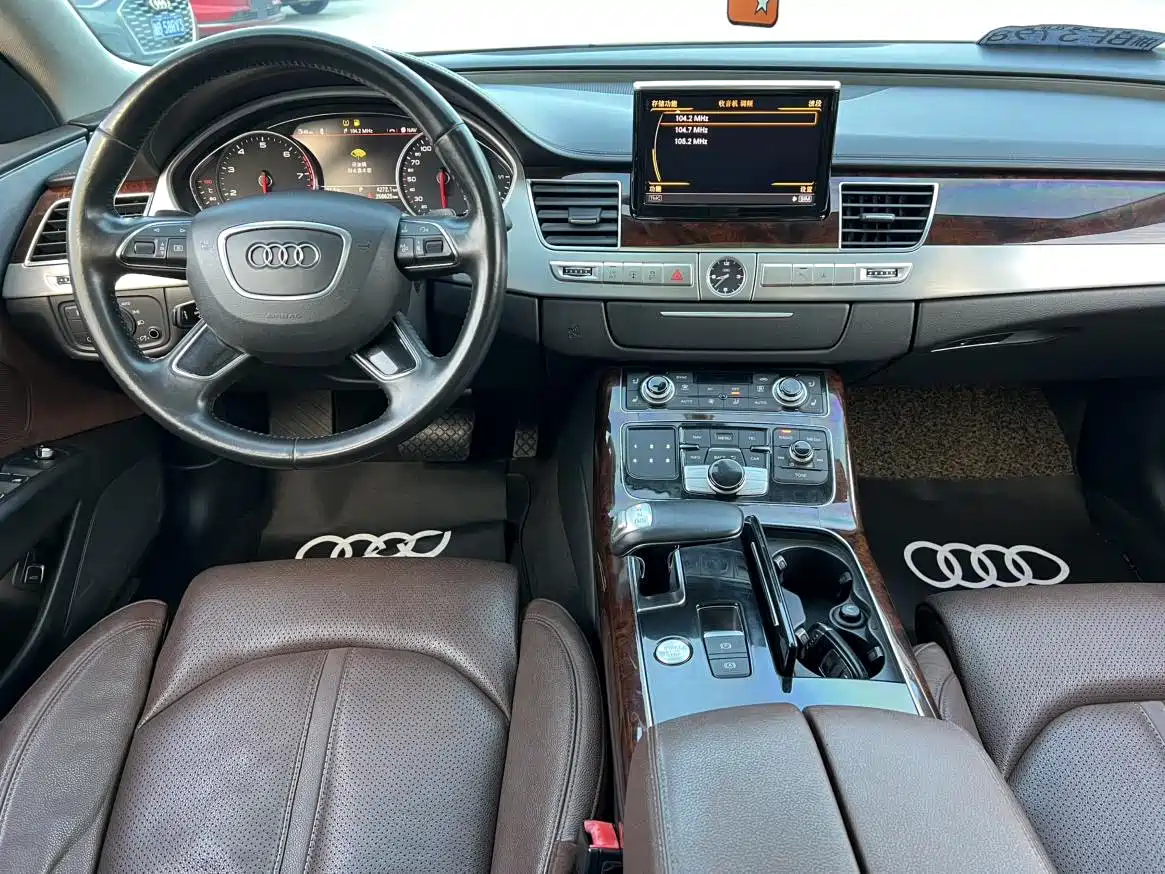 Audi A8 2013 A8L 45 TFSI quattro Comfort фото 5