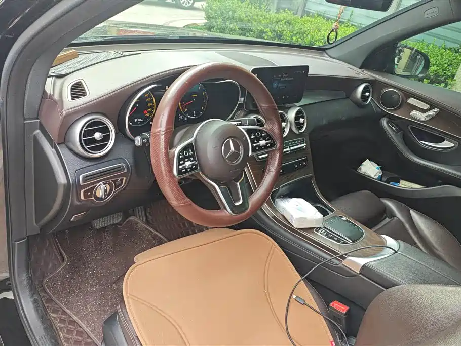 Mercedes-Benz GLC 2020 GLC 260 L 4MATIC Luxury фото 12