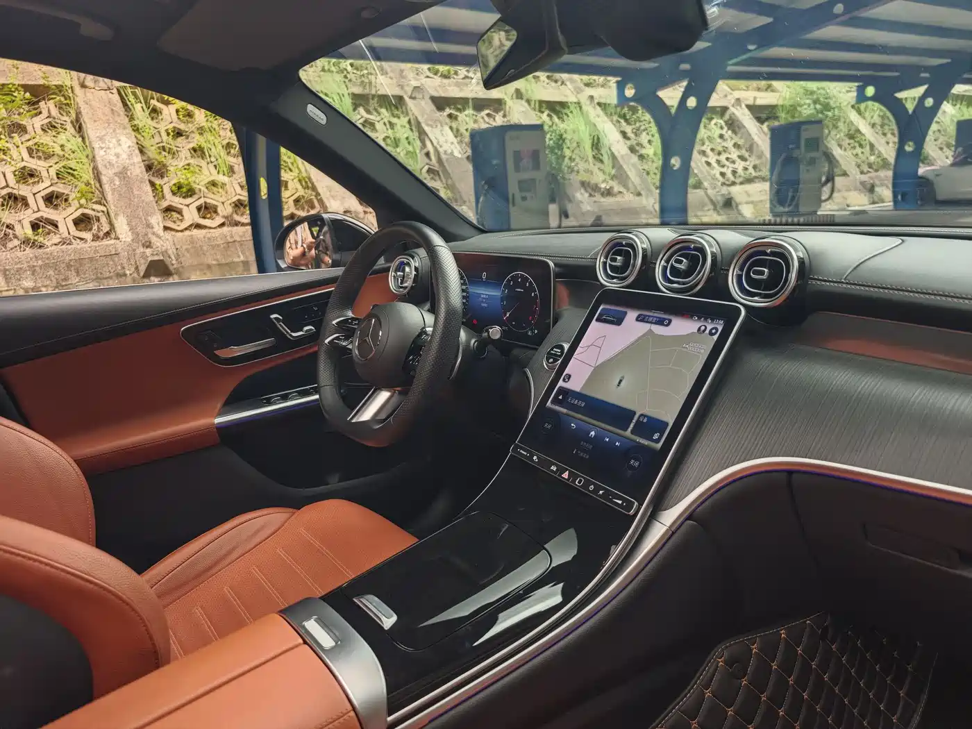 Mercedes-Benz GLC 2023 GLC 260 L 4MATIC Luxury 5-Seater фото 10